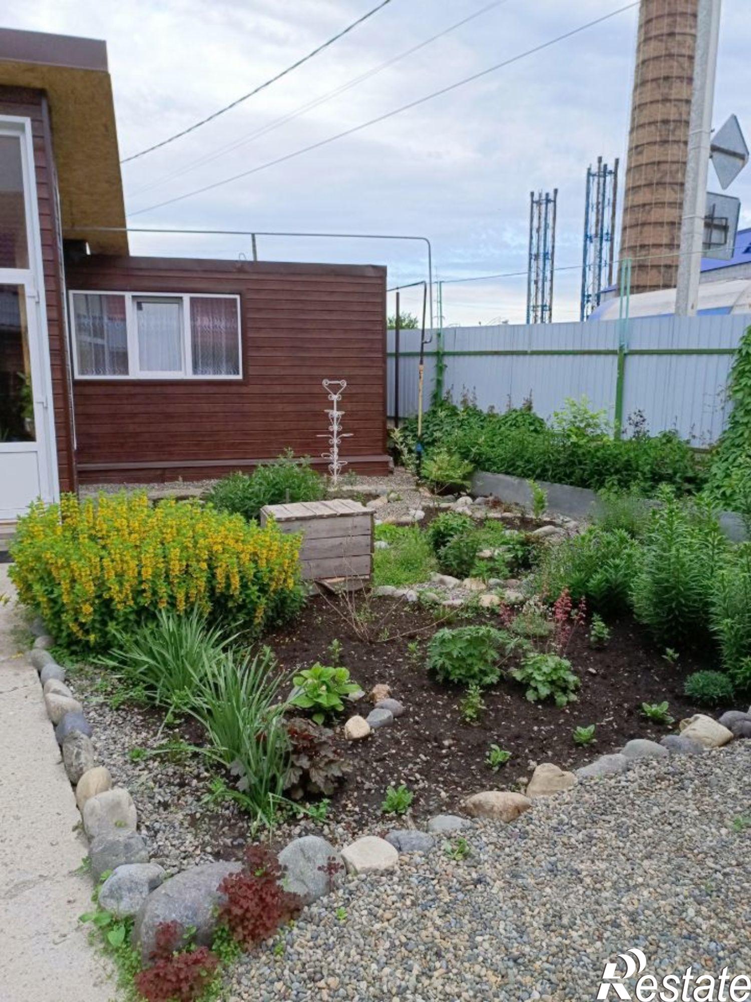 Купить дачу, дом, коттедж за 9 500 000 рублей на Белокуриха, улица Шукшина, 19