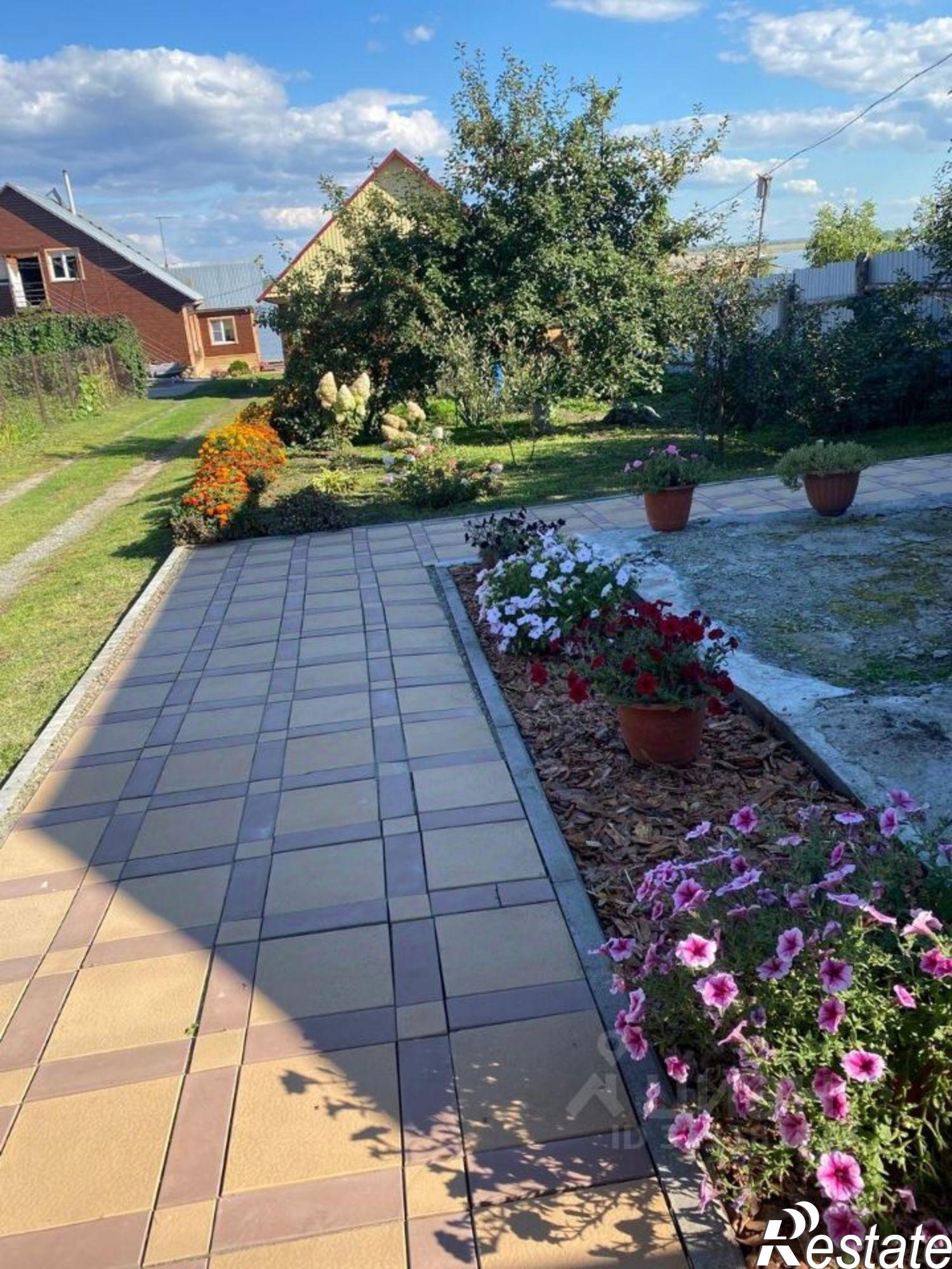 Купить дачу, дом, коттедж за 9 000 000 рублей на Крутихинский район