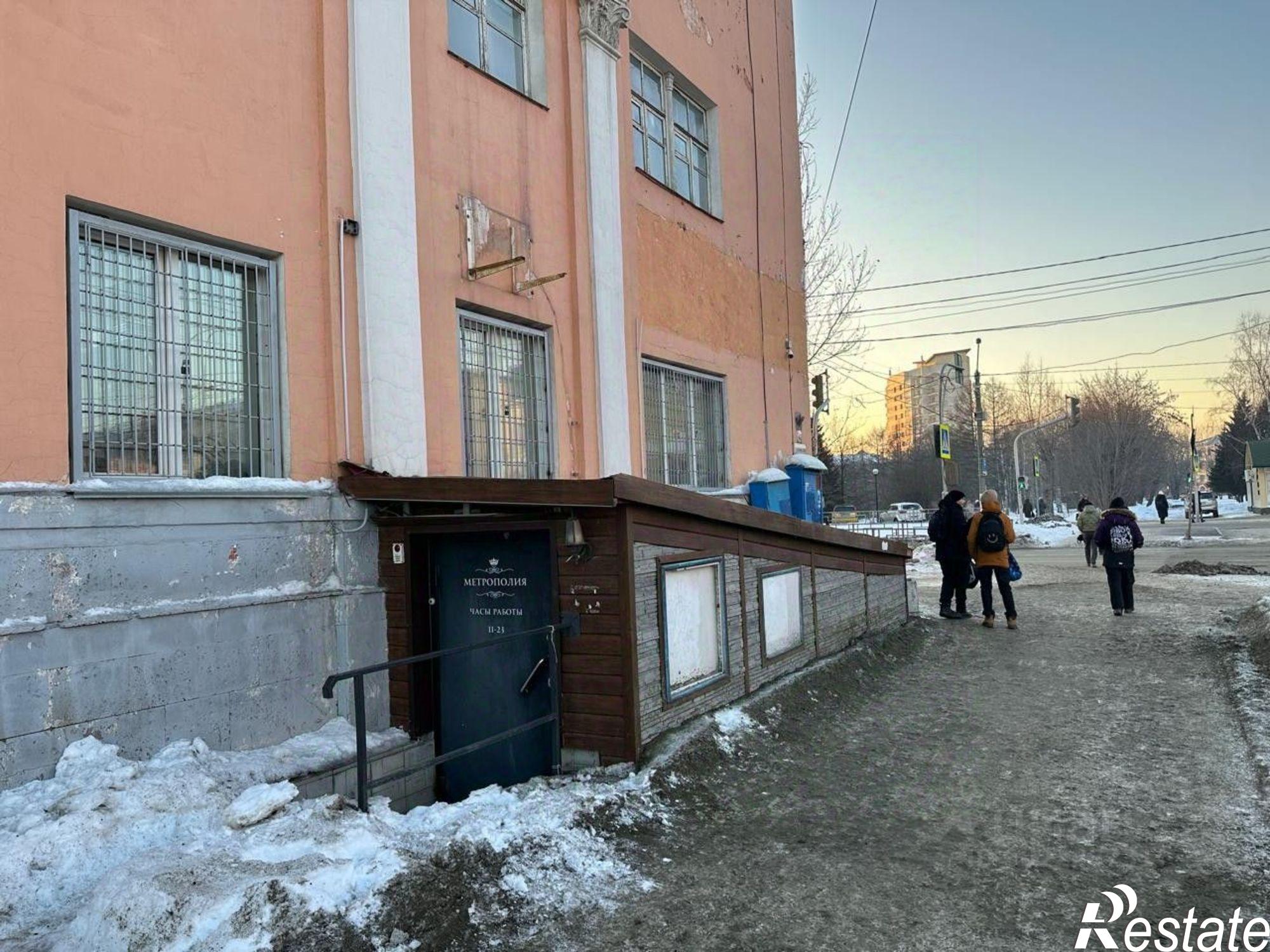 Купить торговое помещение за 4 390 100 рублей на Барнаул г., Октябрьский