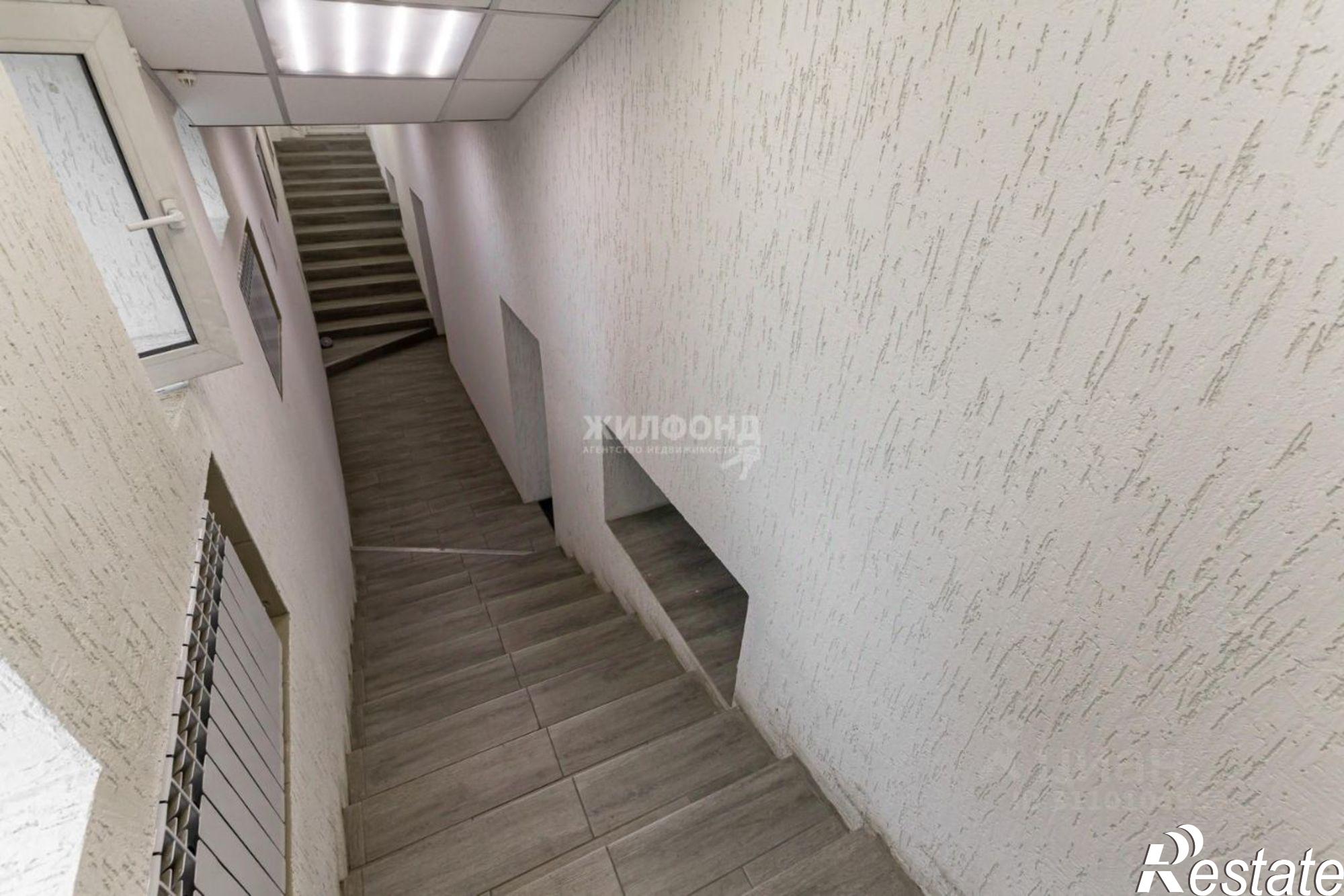 Купить помещение свободного назначения за 10 000 100 рублей на г. Барнаул , Железнодорожный