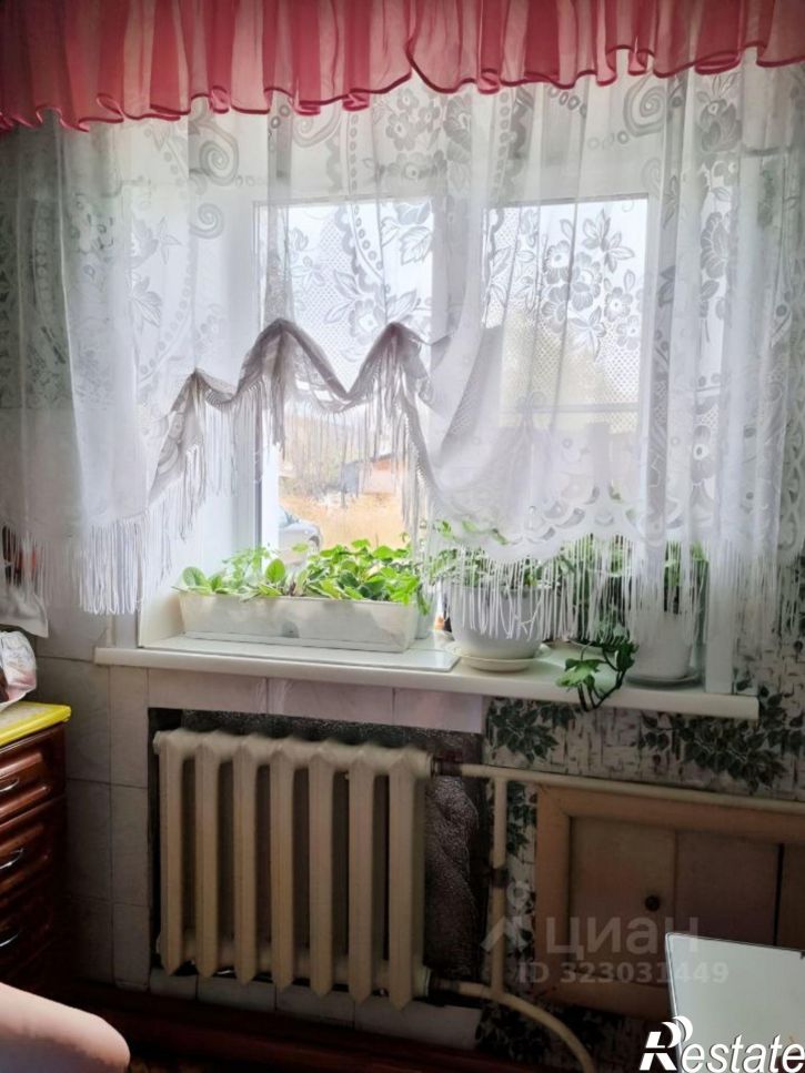 2-комн квартира улица Бурова, 80,  д. 80