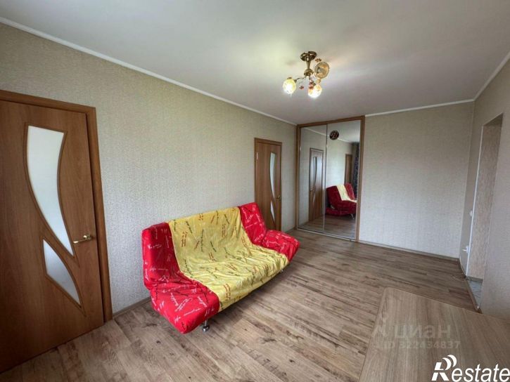 4-комн квартира улица Короленко, 140,  д. 140