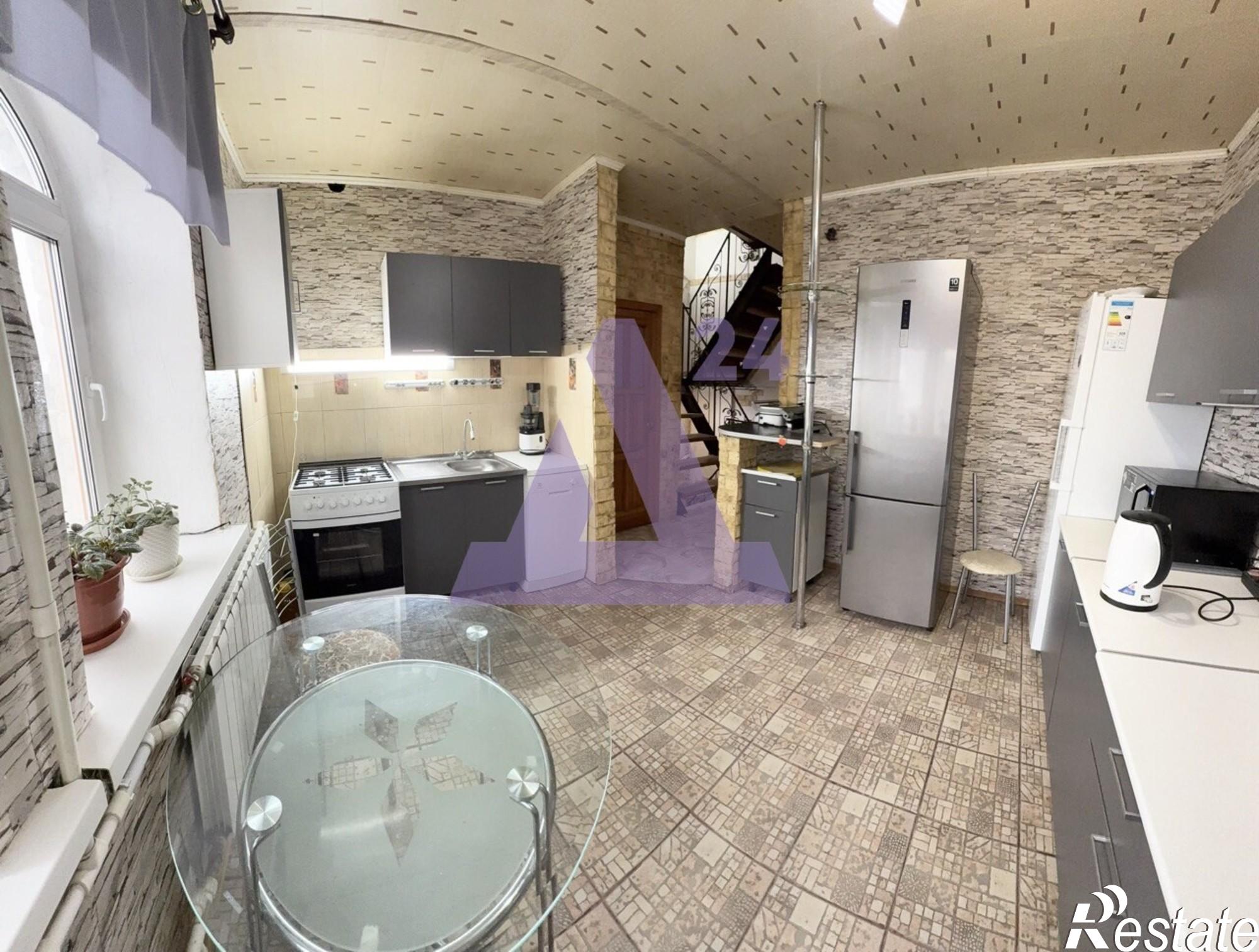 Купить дачу, дом, коттедж за 9 800 000 рублей на улица Ореховая 2-я, дом 10