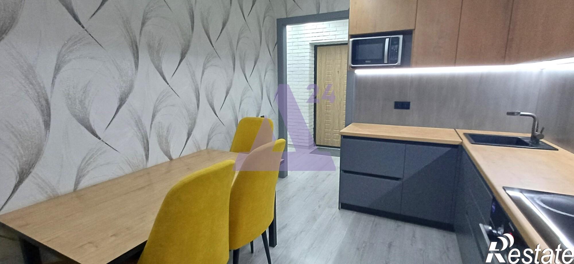 Купить квартиру за 7 800 000 рублей на улица Титова, дом 8, корпус 1