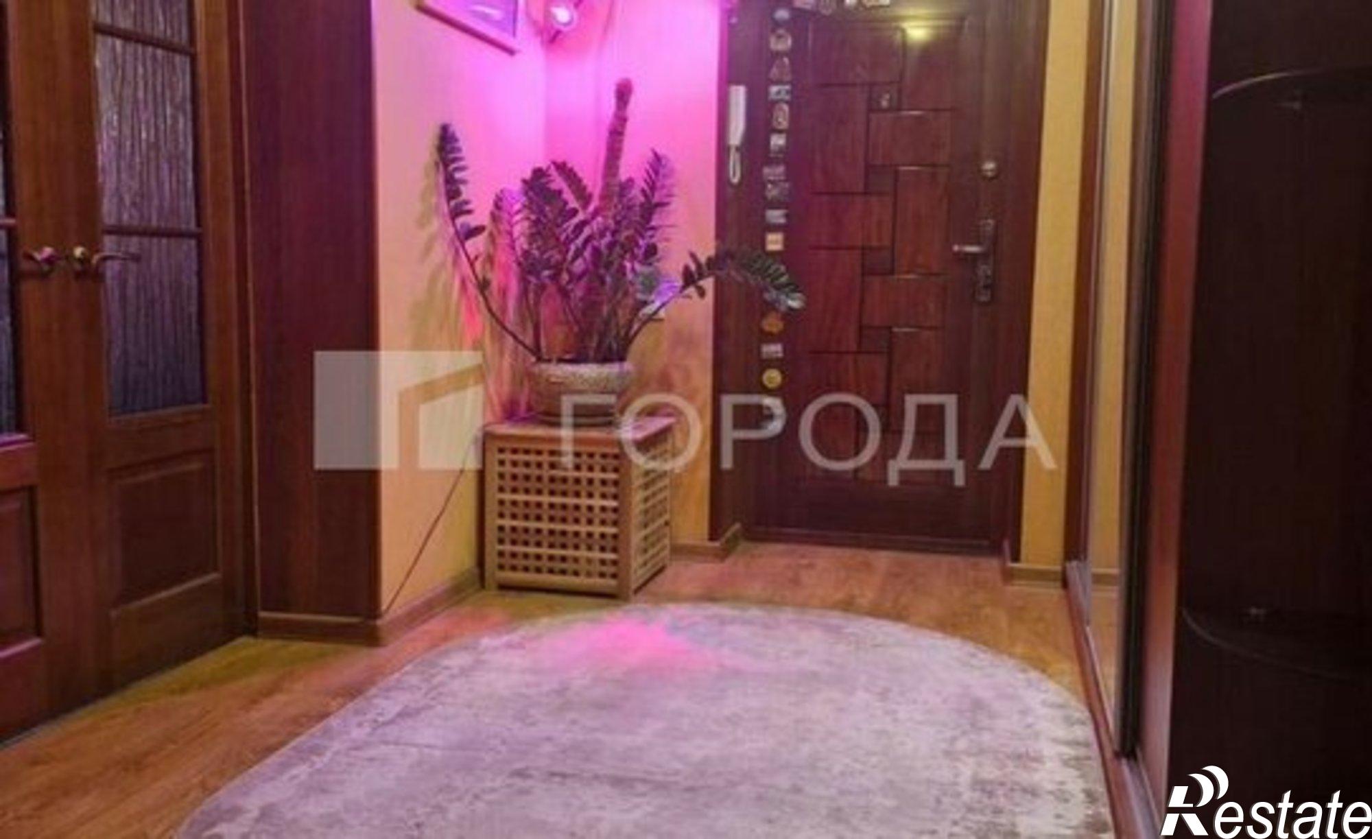 Купить квартиру за 8 300 000 рублей на ул 8 микрорайон, 17