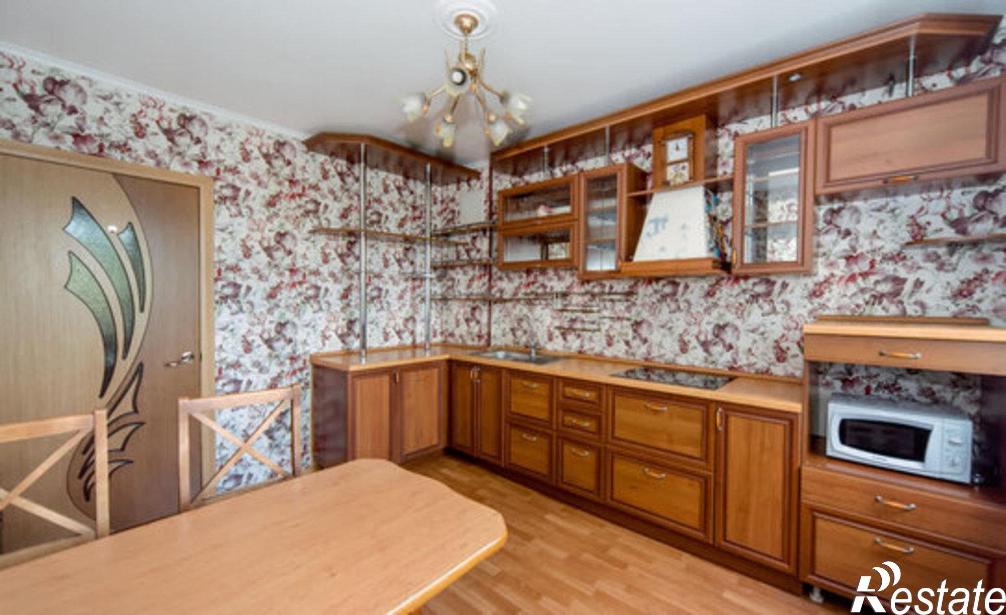 Купить квартиру за 10 170 000 рублей на ул Братьев Ждановых, 9