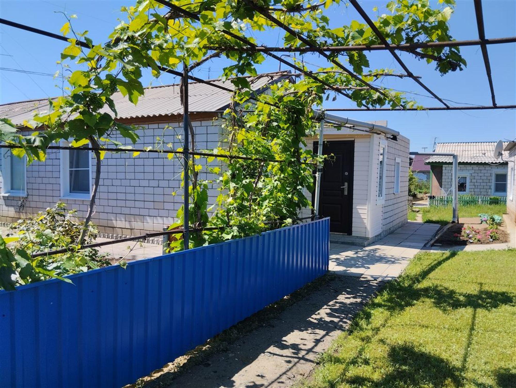 Купить дачу, дом, коттедж за 3 400 000 рублей на ул Строительная