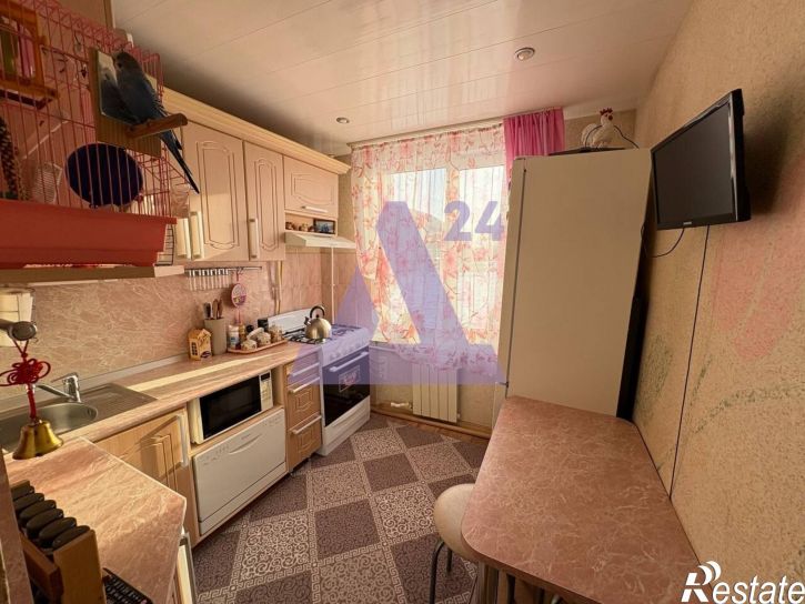 3-комн квартира улица Геологов, дом 88