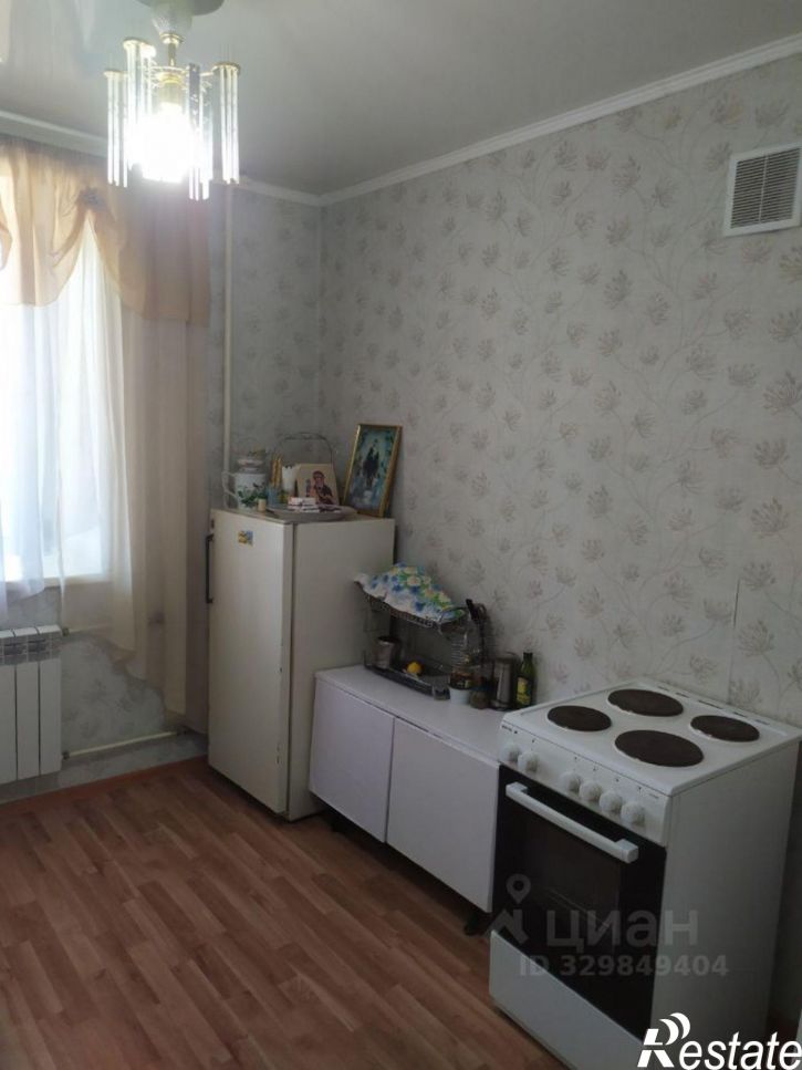 4-комн квартира ул 8 микрорайон, 1/2,  д. 1/2