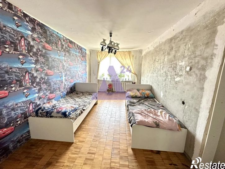 3-комн квартира микрорайон Комсомольский, дом 34