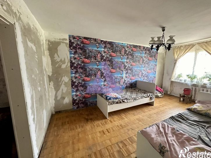 3-комн квартира микрорайон Комсомольский, дом 34