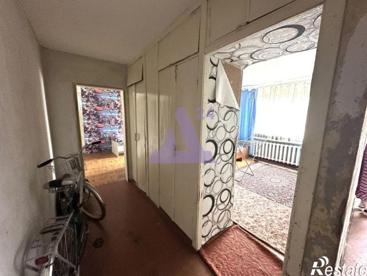 3-комн квартира микрорайон Комсомольский, дом 34