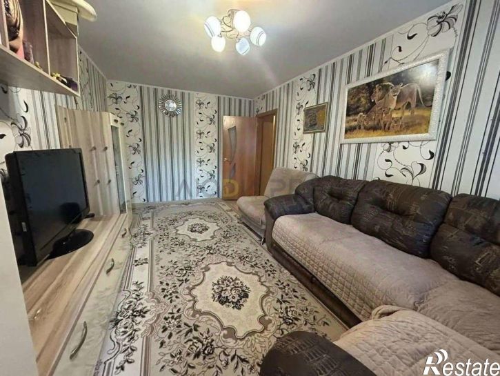 3-комн квартира ул 7 микрорайон, 14,  д. 14