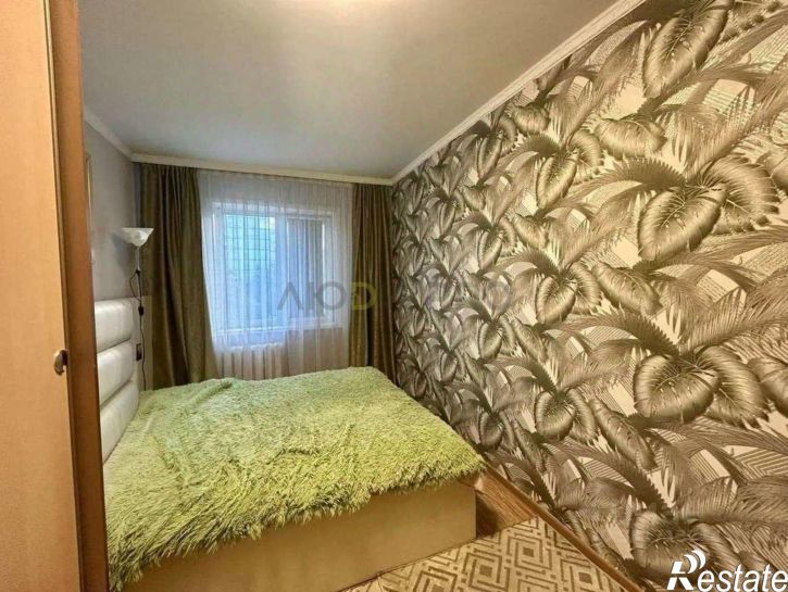 3-комн квартира ул 7 микрорайон, 14,  д. 14