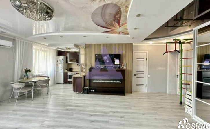 3-комн квартира улица Космонавтов, 17,  д. 17