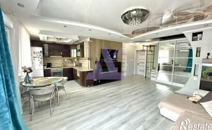 3-комн квартира улица Космонавтов, 17,  д. 17