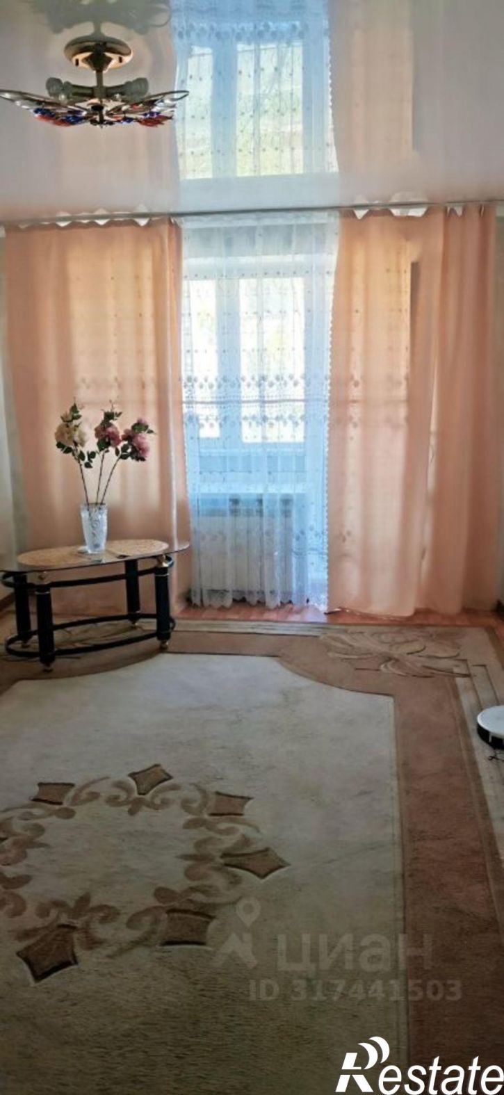 3-комн квартира мкр 3-й, 12,  д. 12