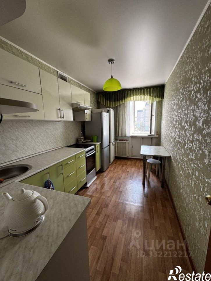 4-комн квартира Новоалтайск, 8-й микрорайон, 14
