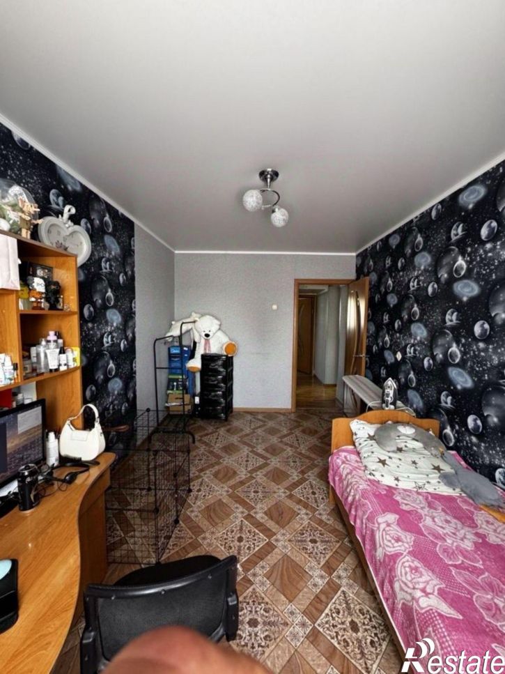 4-комн квартира Новоалтайск, 8-й микрорайон, 14