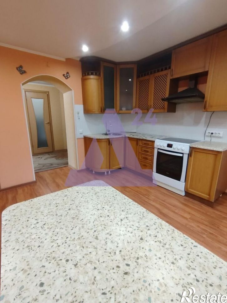 2-комн квартира улица Космонавтов, дом 15