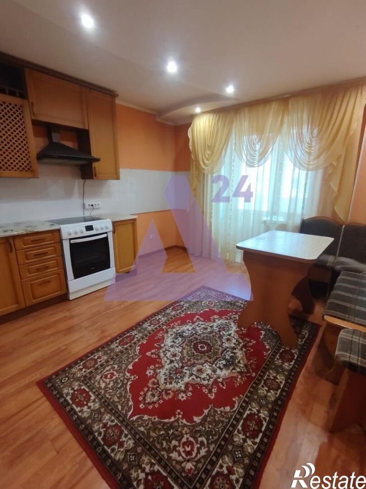 2-комн квартира улица Космонавтов, дом 15