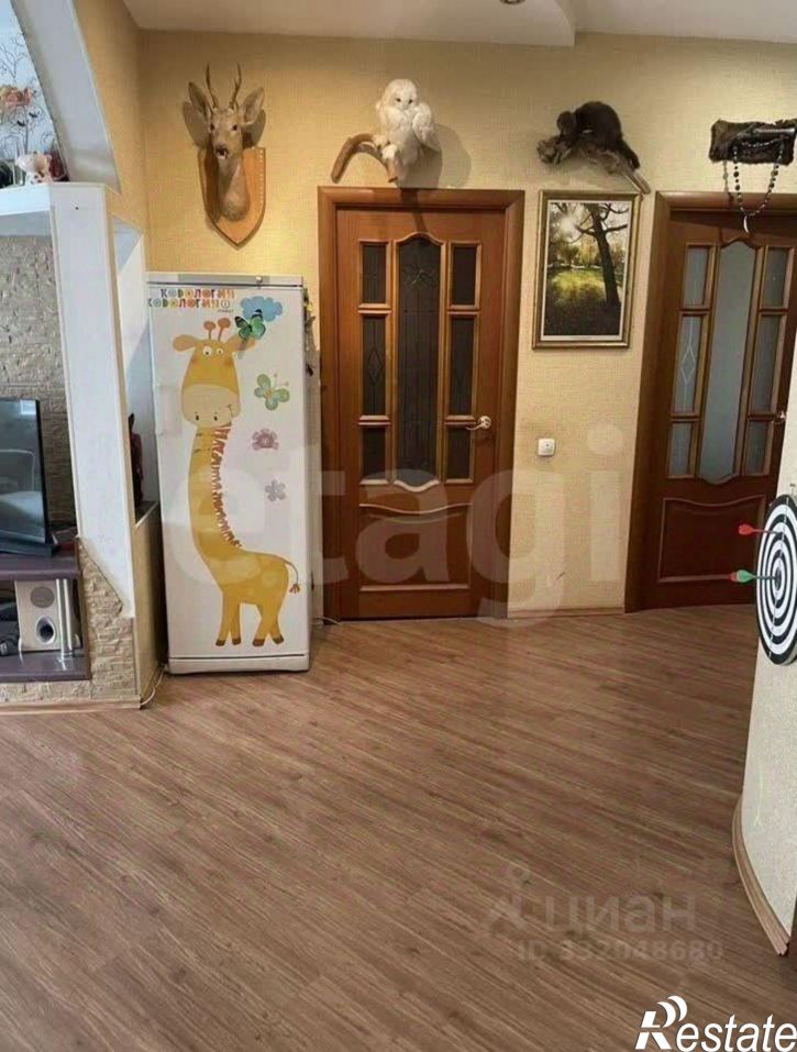 3-комн квартира Социалистическая улица, 100,  д. 100