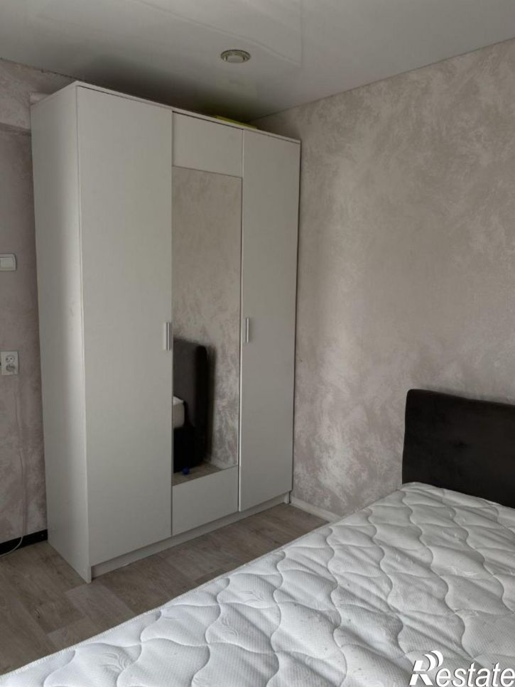 2-комн квартира улица Петра Мерлина, 11,  д. 11