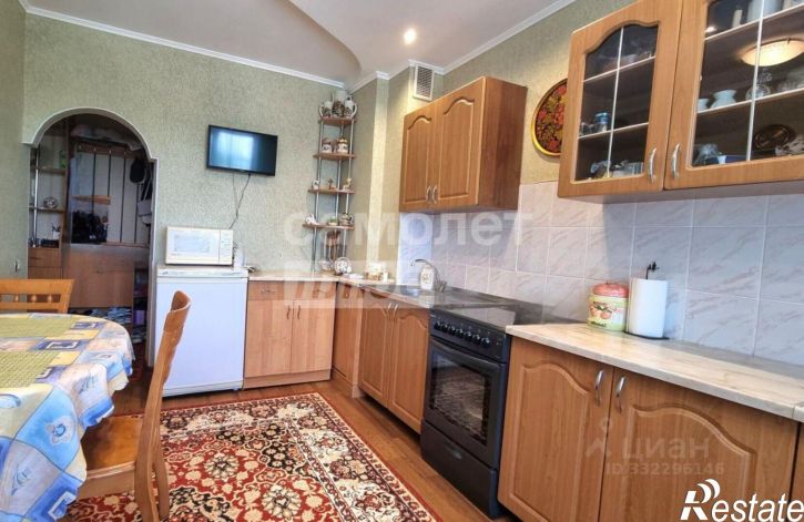 3-комн квартира улица Братьев Ждановых, 1,  д. 1