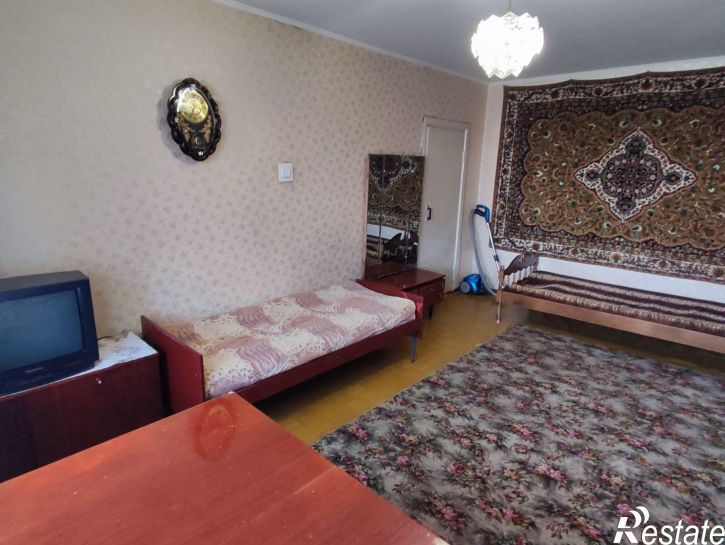2-комн квартира улица Владимира Короленко, 27,  д. 27