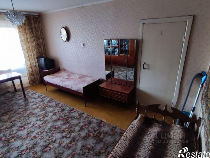 2-комн квартира улица Владимира Короленко, 27,  д. 27