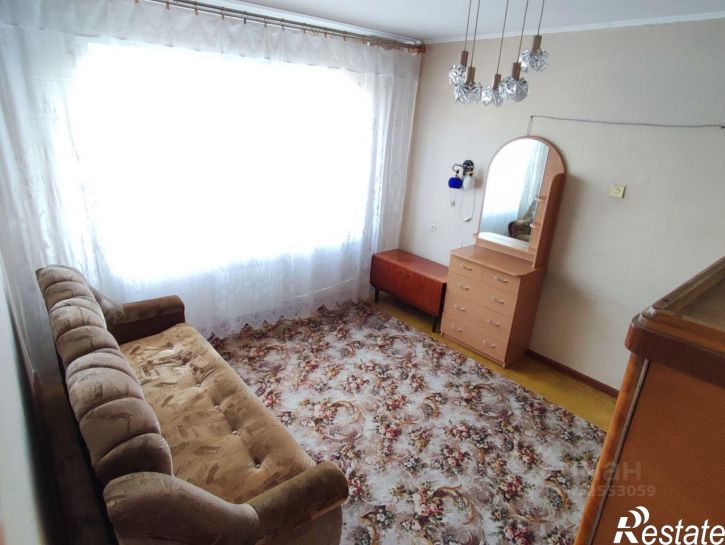 2-комн квартира улица Владимира Короленко, 27,  д. 27