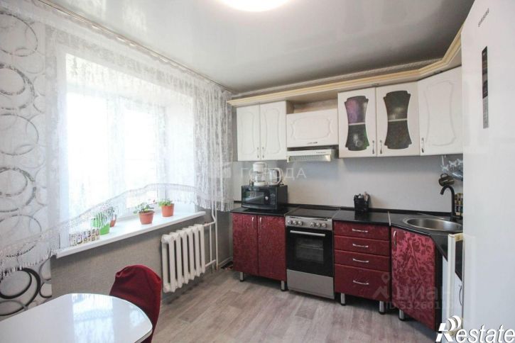 2-комн квартира ул 8 микрорайон, 22,  д. 22