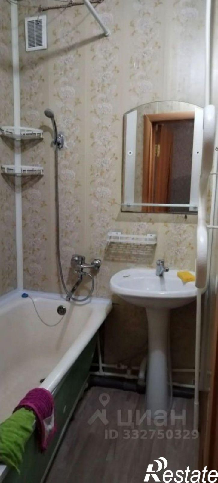2-комн квартира Б кв-л, 37,  д. 37