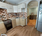 2-комн, 50кв м, этаж 1/5 улица Братьев Ждановых, 9