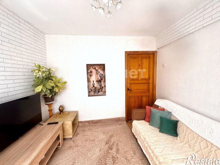 3-комн квартира улица Георгия Прибыткова, 4,  д. 4