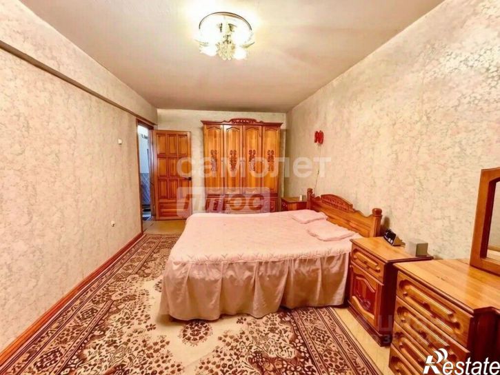 3-комн квартира улица Георгия Прибыткова, 4,  д. 4