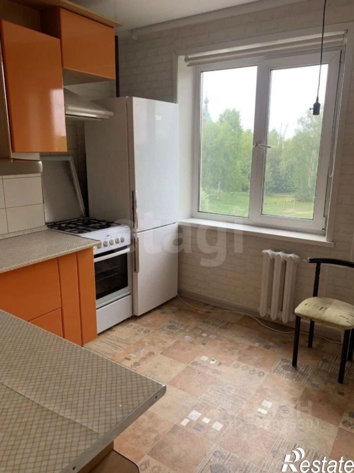 2-комн квартира улица Космонавтов, 19,  д. 19
