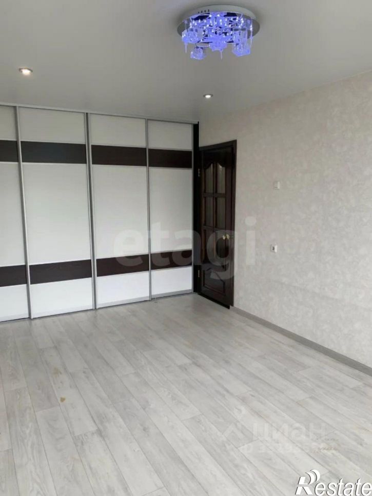 2-комн квартира улица Космонавтов, 19,  д. 19