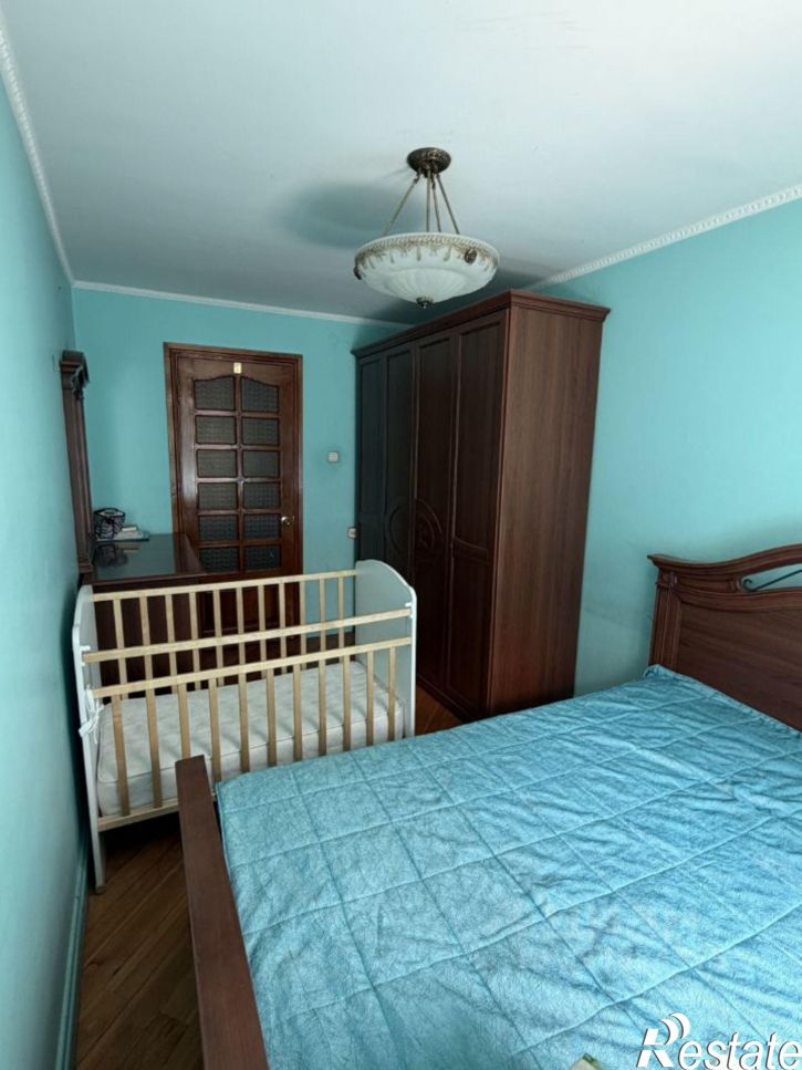4-комн квартира улица Громова, 15,  д. 15