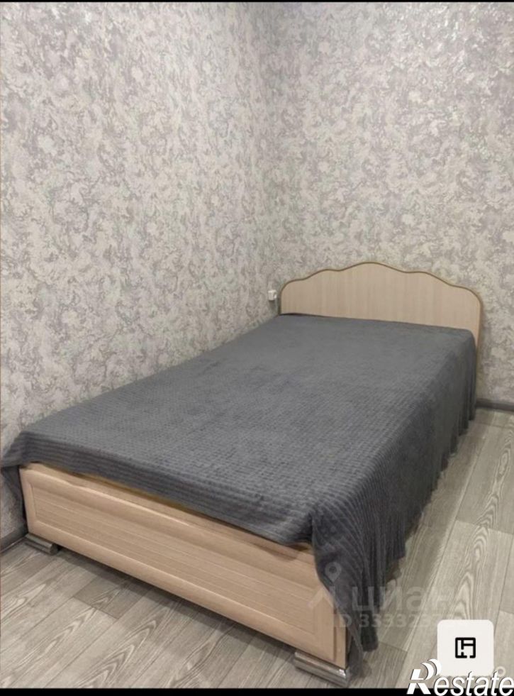 2-комн квартира Яровое, улица 40 лет Октября, 7