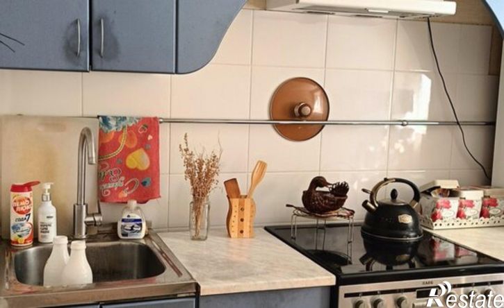3-комн квартира ул 7 микрорайон, 18,  д. 18