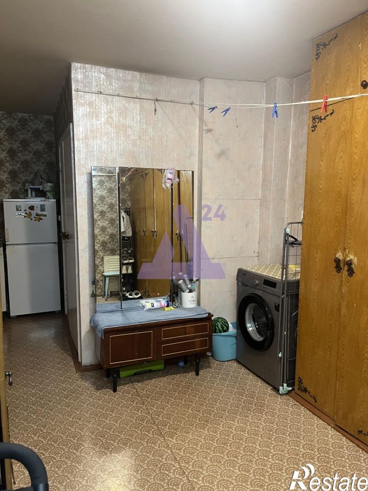 3-комн квартира улица 8 микрорайон, дом 32