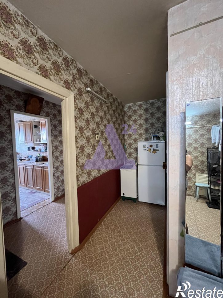 3-комн квартира улица 8 микрорайон, дом 32