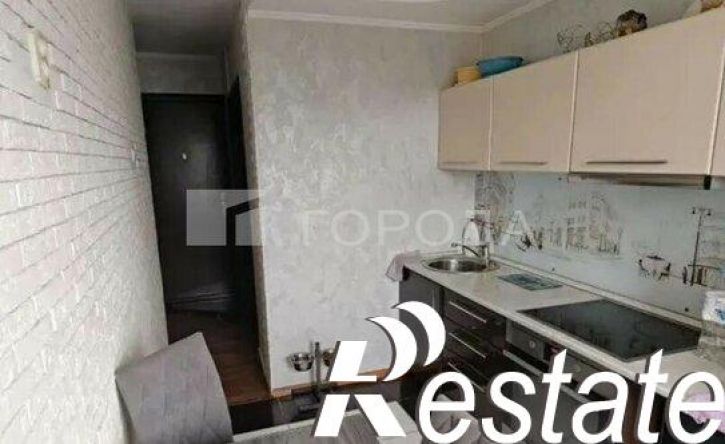 3-комн квартира ул 8 микрорайон, 25,  д. 25