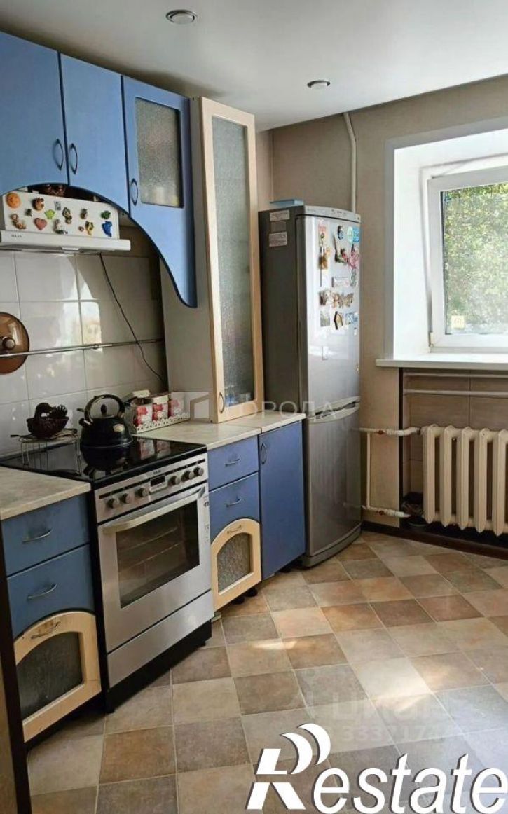 3-комн квартира ул 7 микрорайон, 18,  д. 18