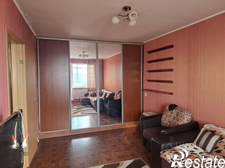 2-комн квартира ул 7 микрорайон, 13,  д. 13