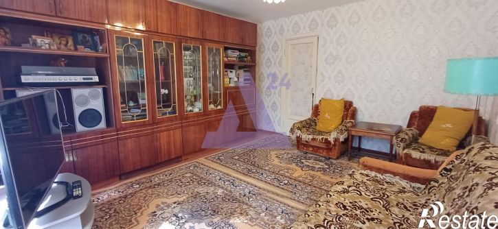 4-комн квартира улица 7 микрорайон, дом 18