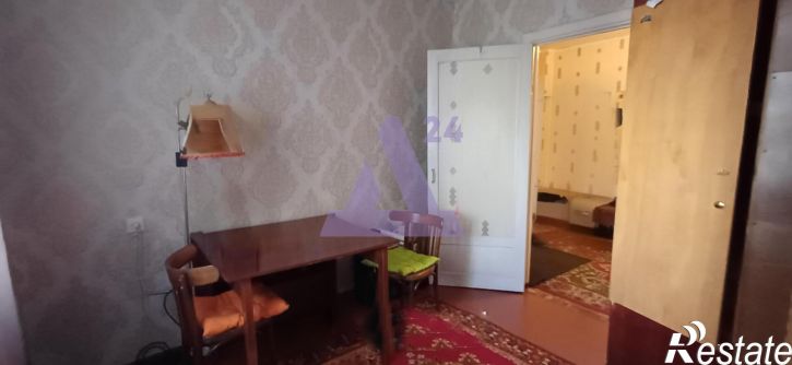 4-комн квартира улица 7 микрорайон, дом 18