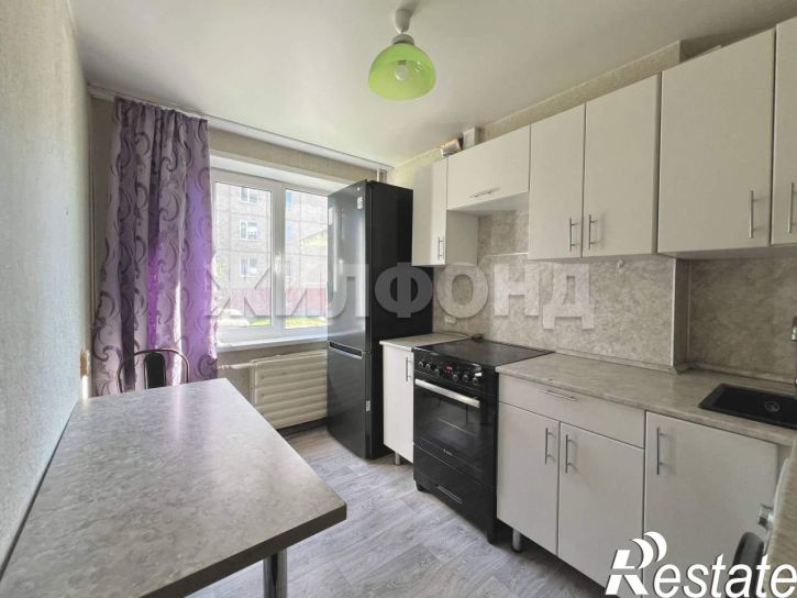 3-комн квартира 7 микрорайон улица, д.21