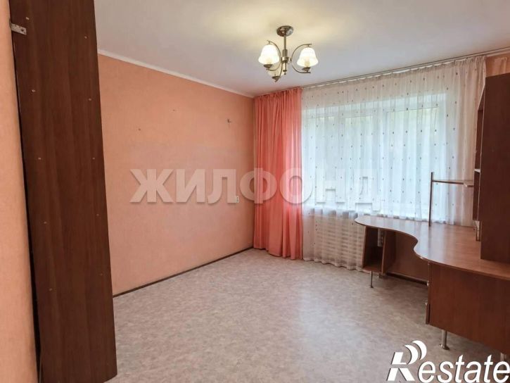 3-комн квартира 7 микрорайон улица, д.21